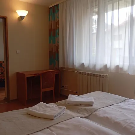 Bed & Breakfast Osrodek Wypoczynkowy Zapalenica 3*