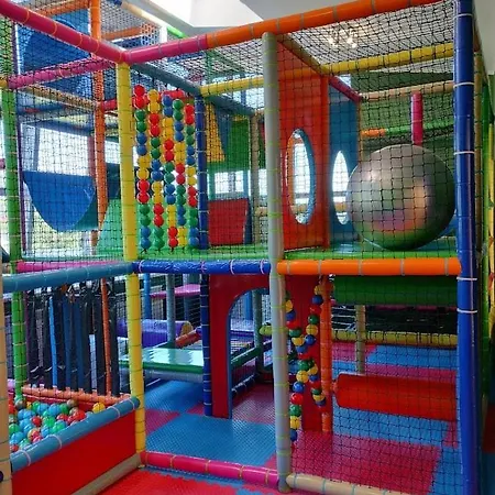 Osrodek Wypoczynkowy Zapalenica ベッド・アンド・ブレックファスト 3*