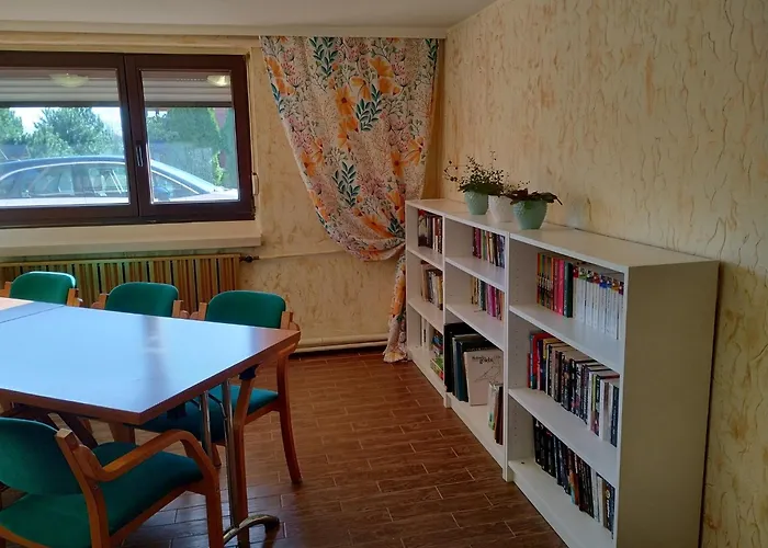 Bed & Breakfast Osrodek Wypoczynkowy Zapalenica 3*